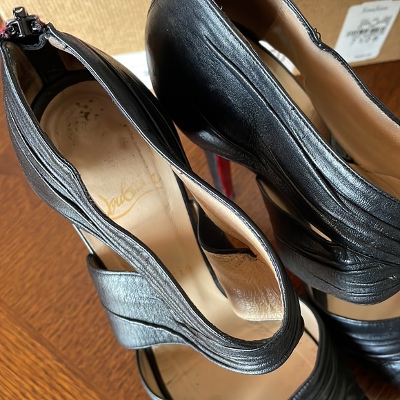 Christian Louboutin Black Bandra 37.5 - Picture 13 of 15